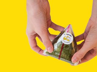 Онігірі з тунцем (140g)