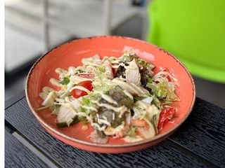 Цезар з куркою та креветками (200 г)