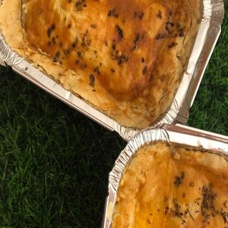 Empadao de frango com cream cheese - M