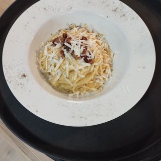 Pasta A La Carbonara