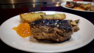 Entrecot De Bou A La Taverna Del Pintxo