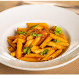 PENNONI CHERRY Y BURRATA