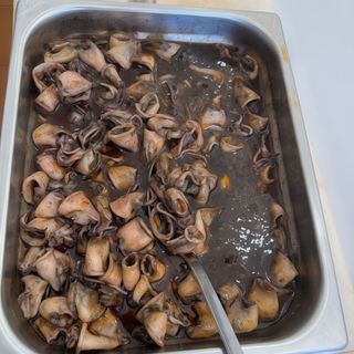 Chipirones en su tinta