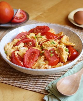 Pomodoro saltato con uova
