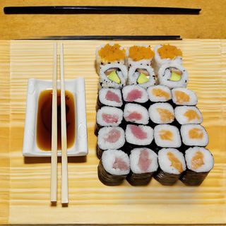 #1112 MAKI MISTO (22 PEÇAS)