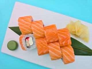 Філадельфія з лососем та вугром (280г)