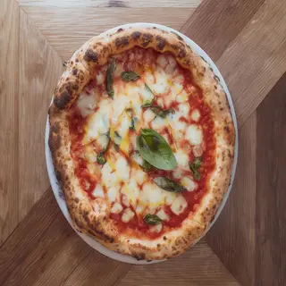 Pizza Totó / Margherita Bufala D.O.P. (Individual)