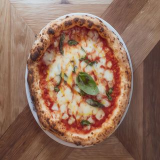 Pizza Totó / Margherita Bufala D.O.P. (Individual)