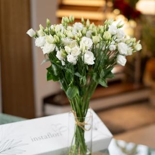 Cutie cu 11 fire Lisianthus alb