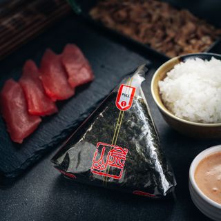 Օնիգիրի թունայով