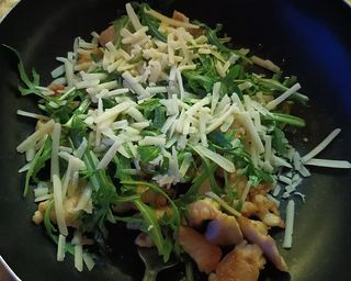 Tochetti di pollo, rucola e grana