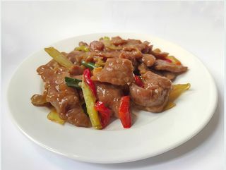 179. Ternera Con Jengibre Y Buerros Salteados