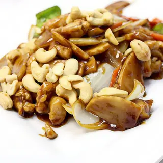 Pollo Con Anacardo