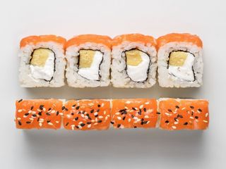 Uramaki philadelphia roll