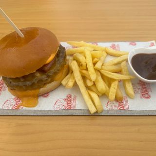 28. Hamburguesa Colombiana Burger