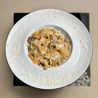 Фетучіні з куркою і грибами (285г)