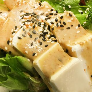 Ensalada Tofu con algas