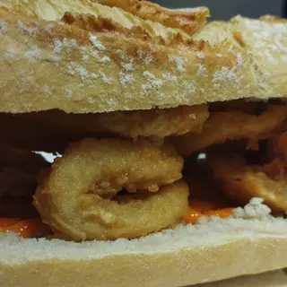 Bocadillo De Calamar Bravo Entero (35 Cm.)