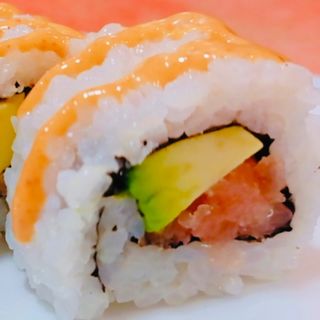 83 Dragón Roll Mix (8 Uds.)