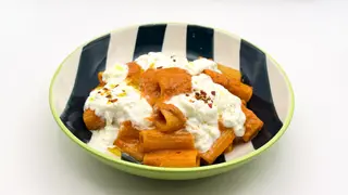 PINK STRACCIATELLA RIGATONI
