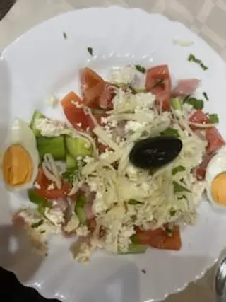 Овчарска салата (400г)