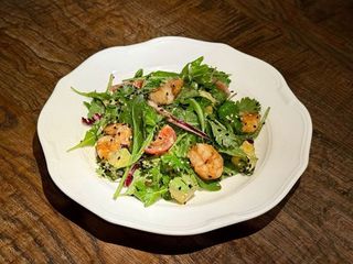 Салат з авокадо та креветками (190g)