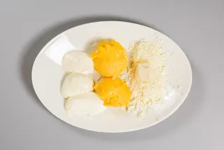 Mamaliguta cu branza si smantana