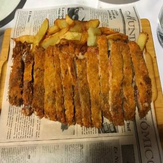 Cachopo de vaca curada con jamón y cremoso de queso