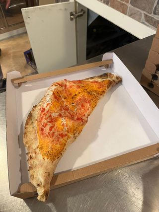 Calzone popolare al forno