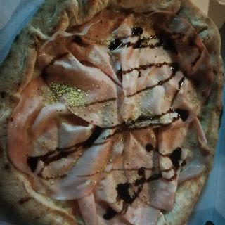 Pizza mortadella