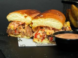 Philly cheese sendvic