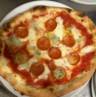 Salamino piccante e cipolla