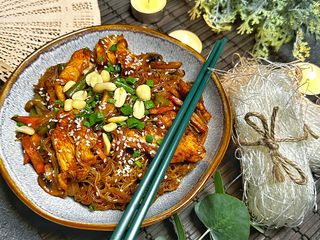 Скляна локшина з куркою (400g)