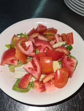 Insalata verde con pomodoro 