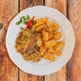 Żeberka wieprzowe w kapuście