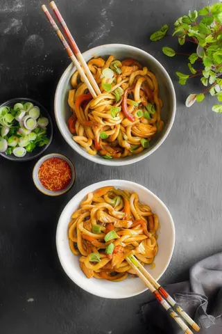 Yaki Udon De Pollo
