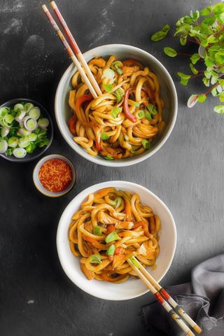 Yaki Udon De Pollo