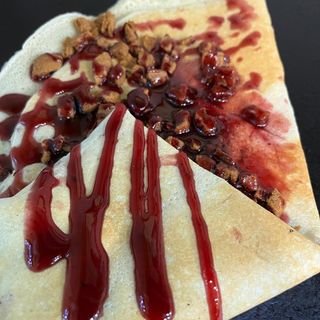 Crepe Con Sirope De Fresa