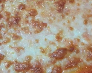 Pizza olio e sale al taglio