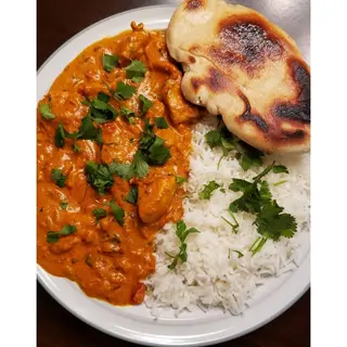 Chicken tikka masala with rice & naan