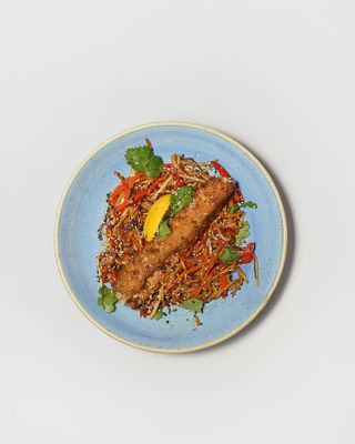 Лосось з хрусткими овочами (300г)