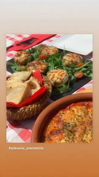 Provolone En Pulpa De Tomate Con Focaccia