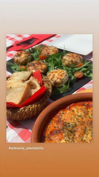Provolone En Pulpa De Tomate Con Focaccia