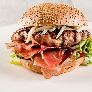 Panino con speck formaggio 