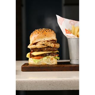 Cheese & Onion Ring Biggie Burger