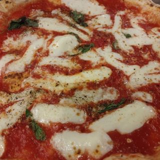 Pizza Provola e Pepe