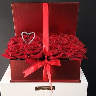 Book flowers rouge èlèctric et  12 roses rouge