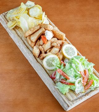 CHOCO FRITO C/GUARNIÇÃO