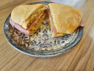 Mollete york con mantequilla