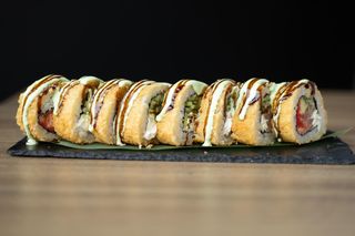 Tempura kunsei (uramaki)